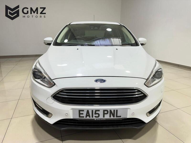 Ford Focus view 2