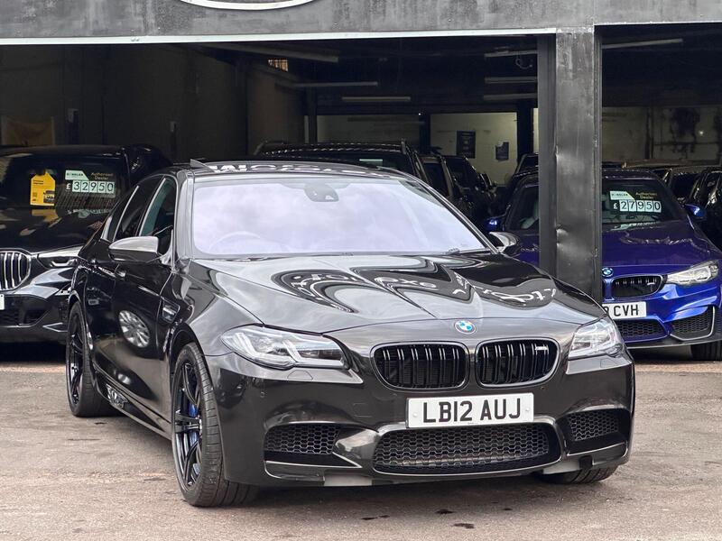 BMW M5 view 2
