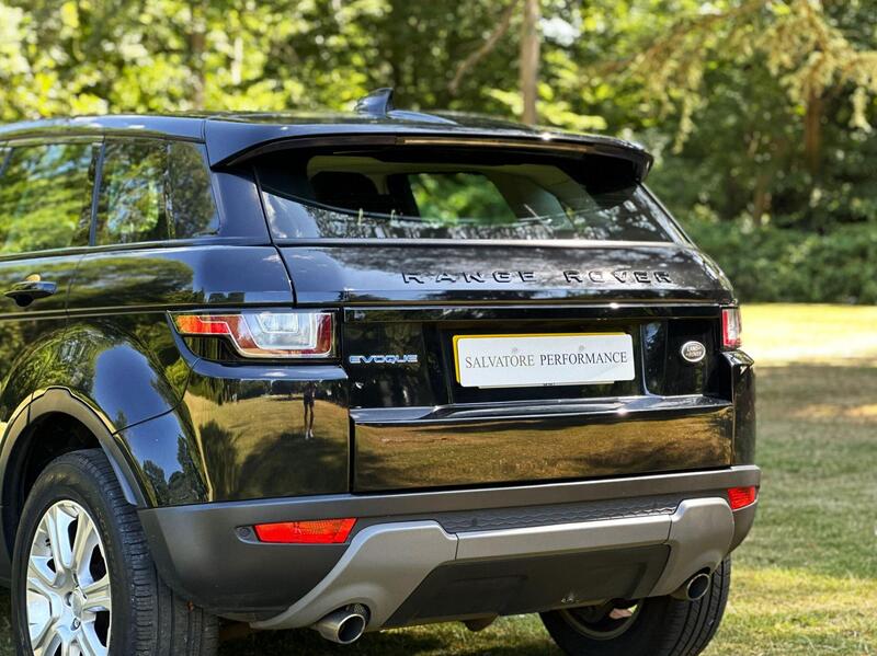 Land Rover Range Rover Evoque view 43