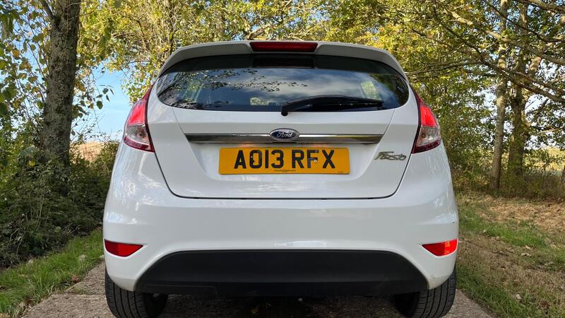 2013 Ford Fiesta — photo 9