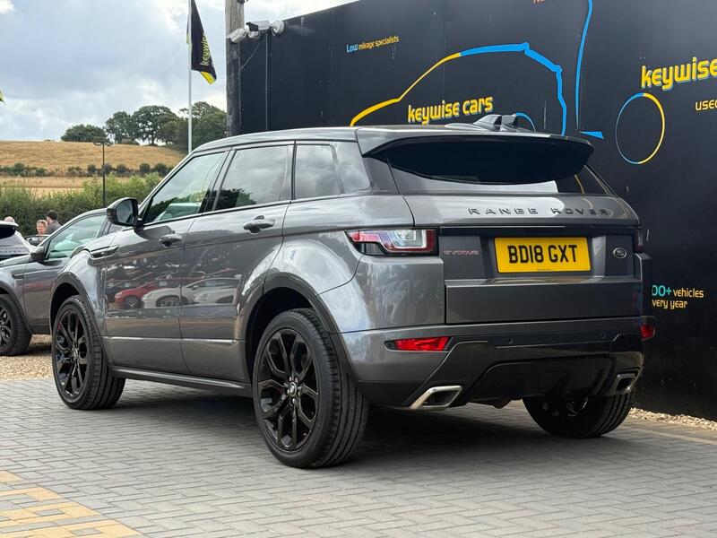 Land Rover Range Rover Evoque view 3