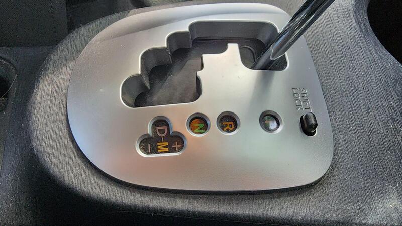 2012 Toyota Yaris — photo 33