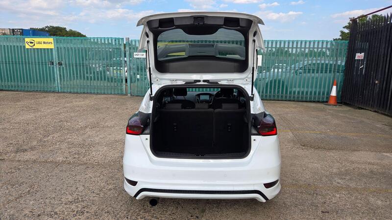 Ford Focus view 7