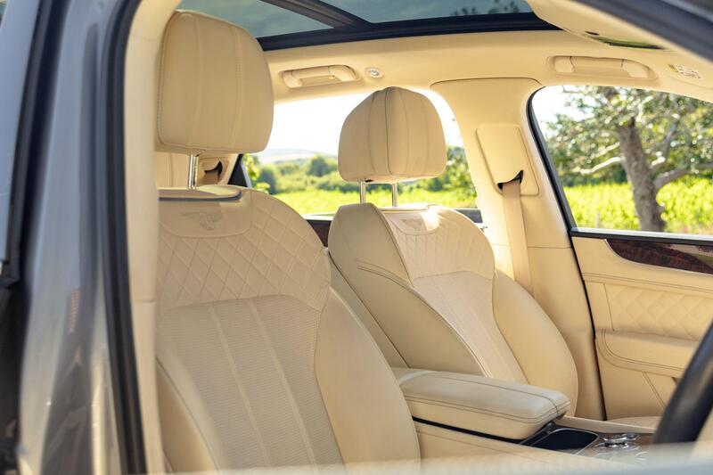 Bentley Bentayga view 4