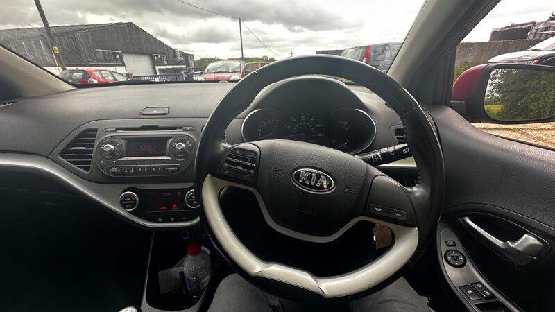 2015 Kia Picanto — photo 6