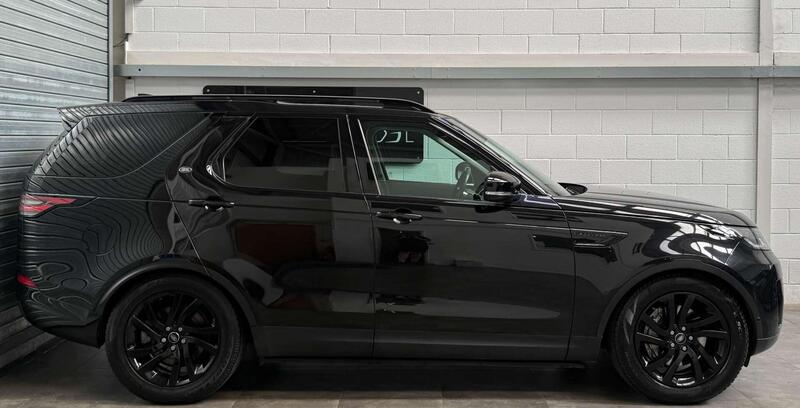 Land Rover Discovery 3 view 4