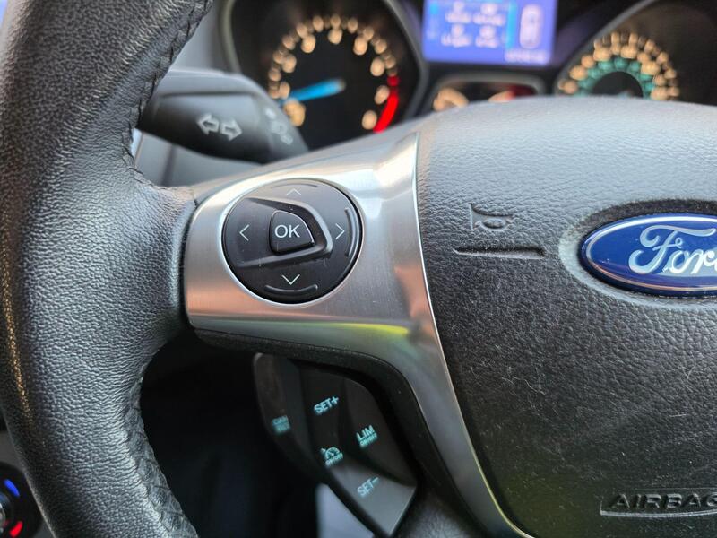 Ford Focus 1.6T EcoBoost Titanium X Euro 5 (s/s) 5dr thumbnail 33