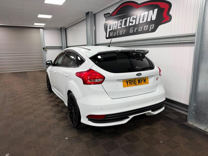 Ford Focus view 7