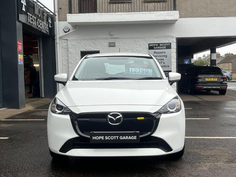 Mazda Mazda2 view 6