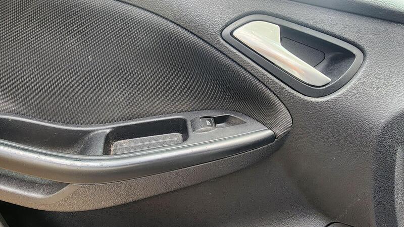 2014 Ford Focus — photo 34
