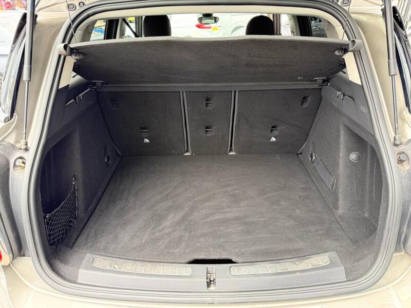 MINI Countryman view 7