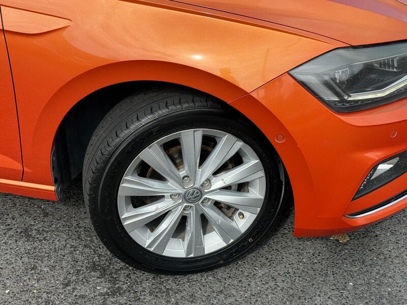 Volkswagen Polo view 2