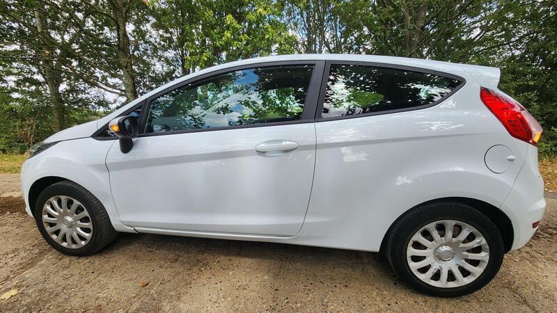 2013 Ford Fiesta — photo 7