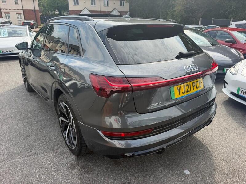 Audi E-Tron view 6