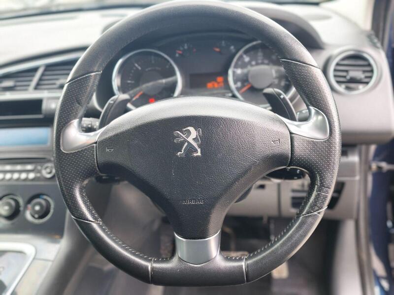 Peugeot 3008 view 3