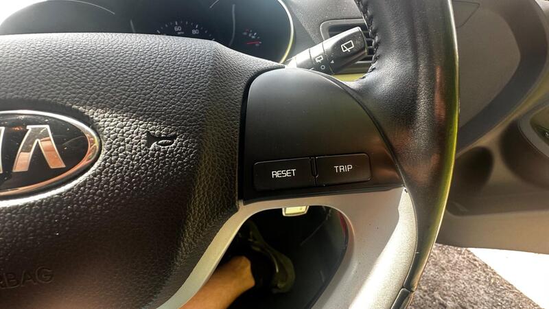 2015 Kia Picanto — photo 13