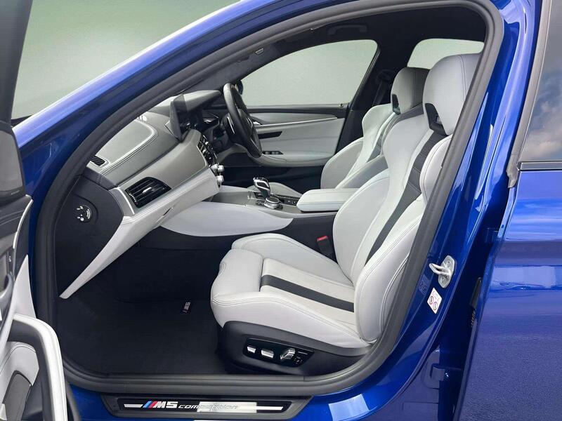BMW M5 view 5