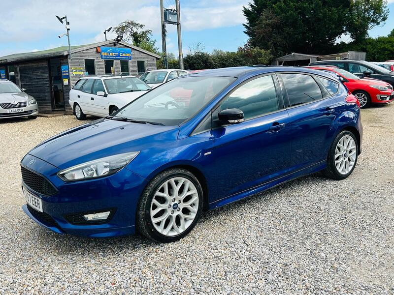 Ford Focus view 5