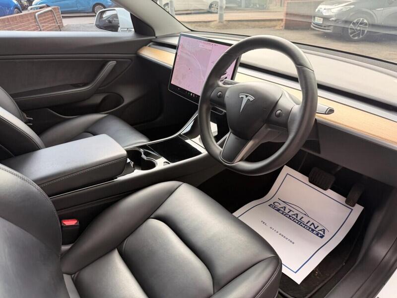 Tesla Model 3 view 4