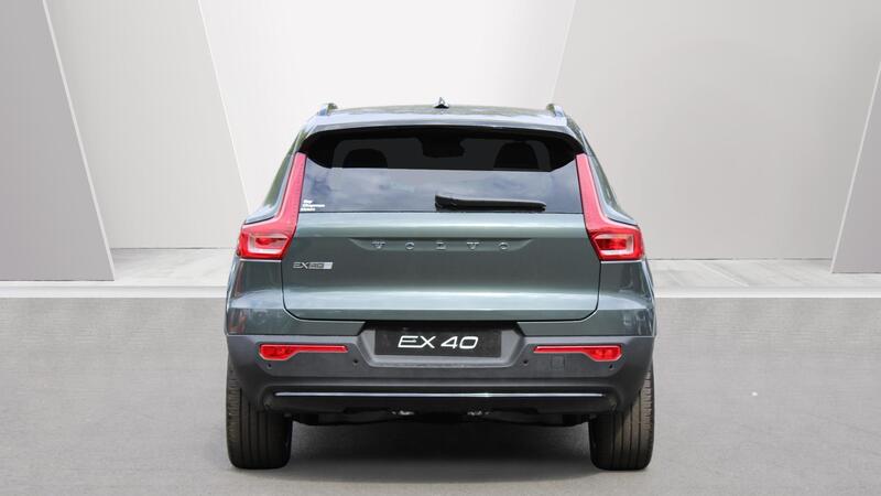 Volvo Ex40 view 7