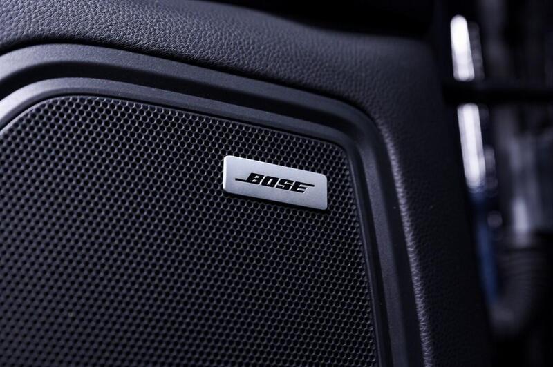 Porsche Macan view 4