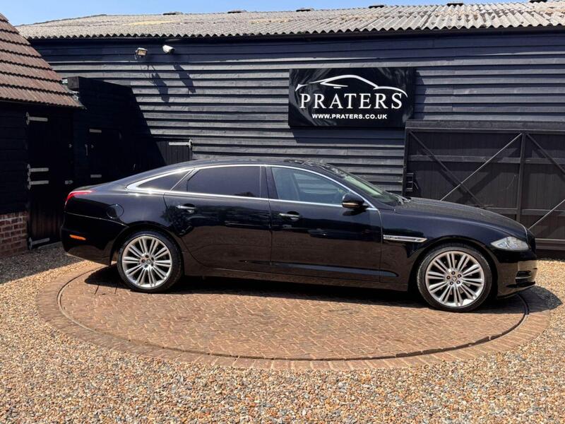 Jaguar XJ view 5