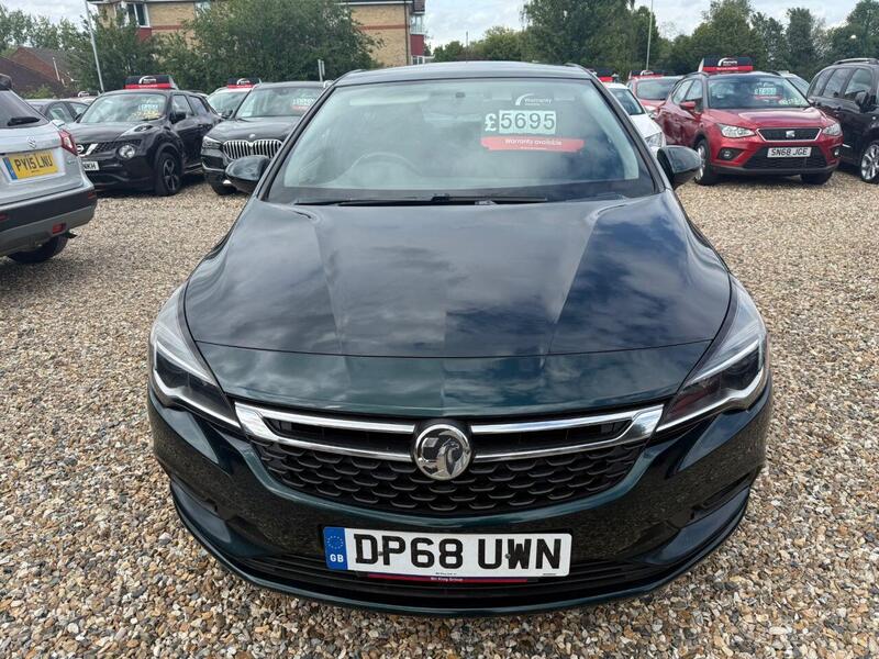 Vauxhall Astra view 3