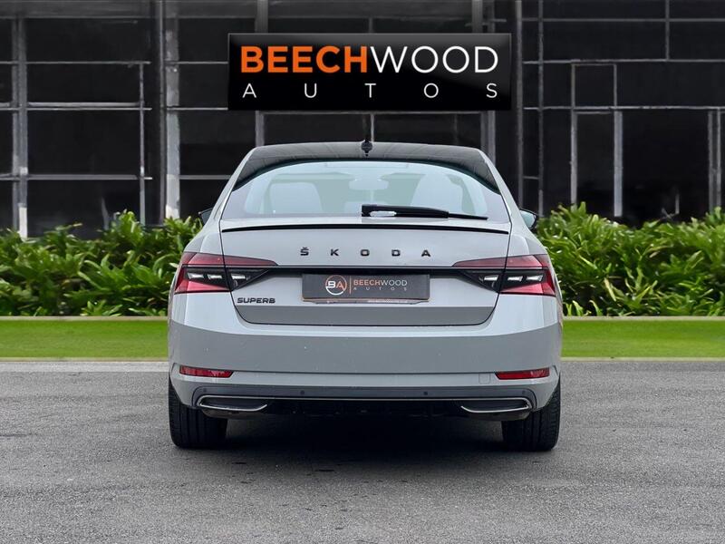 Skoda Superb view 4