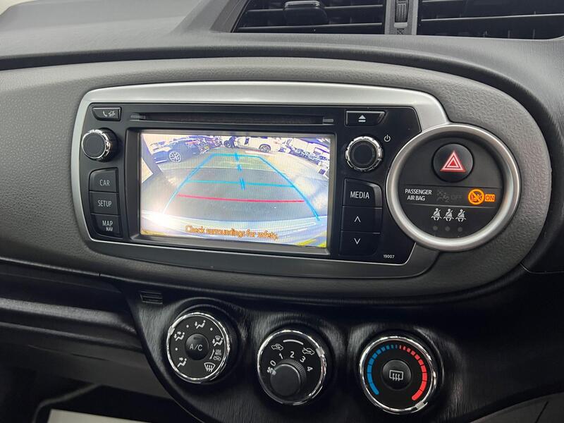 Toyota Yaris view 25
