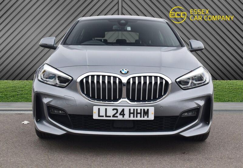 BMW 1 Series view 6
