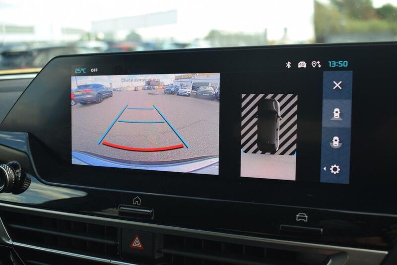 Citroen C4 view 4