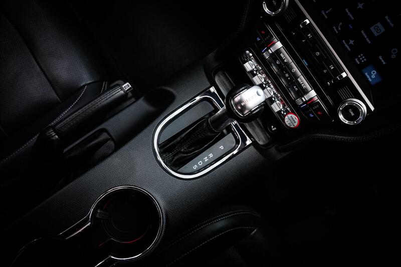 Ford Mustang view 5
