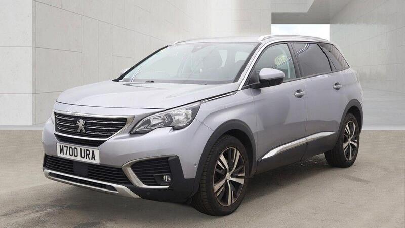 Peugeot 5008 view 3
