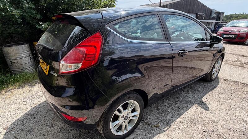 2014 Ford Fiesta — photo 7