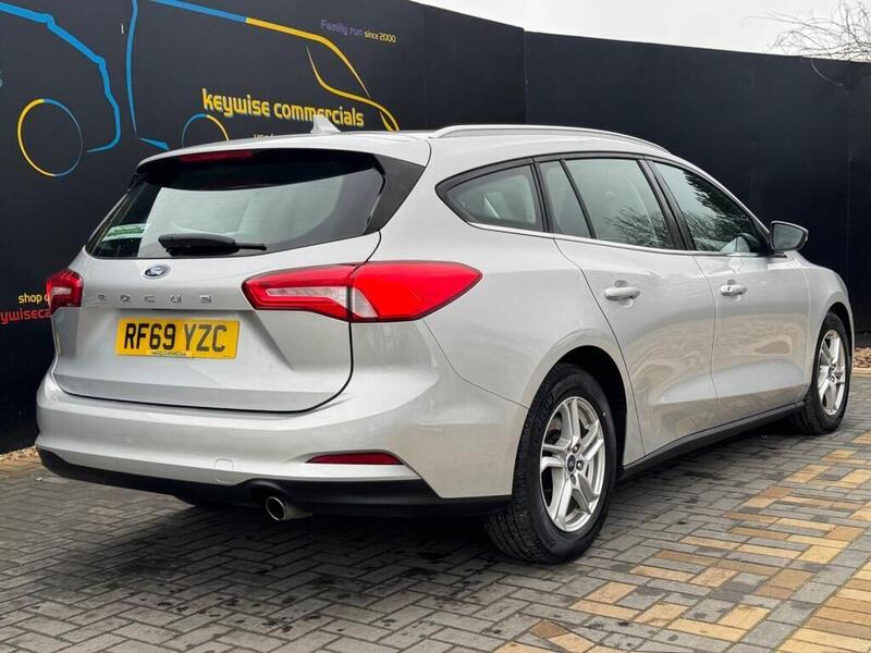 Ford Focus view 5