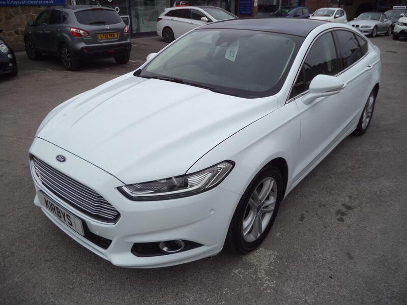 Ford Mondeo view 3