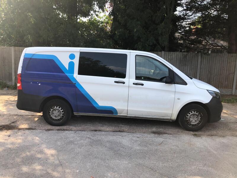 Mercedes-Benz Vito view 2