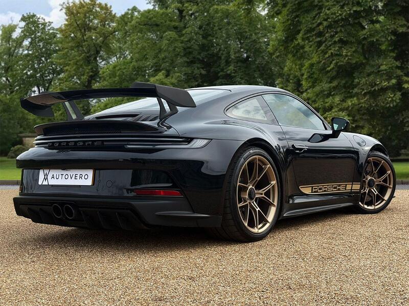 Porsche 911 view 5