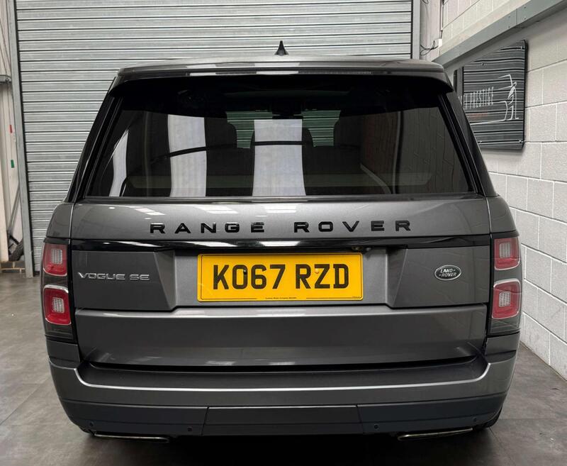 Land Rover Range Rover view 7
