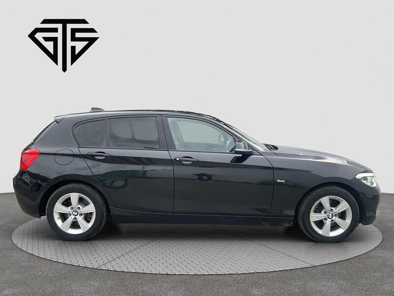 BMW 1 Series view 2