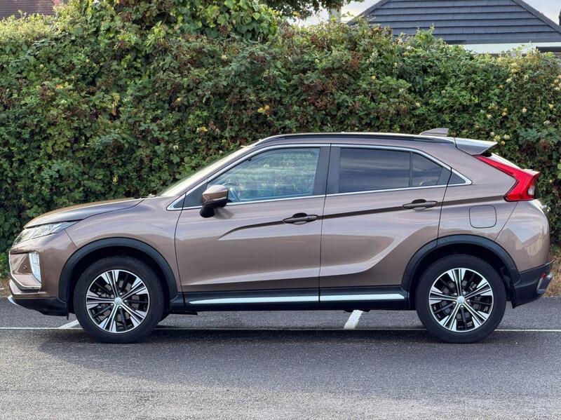 Mitsubishi Eclipse Cross view 4