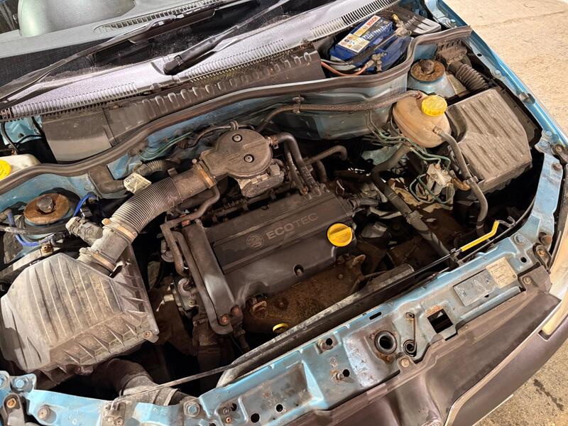 2001 Vauxhall Corsa — photo 13