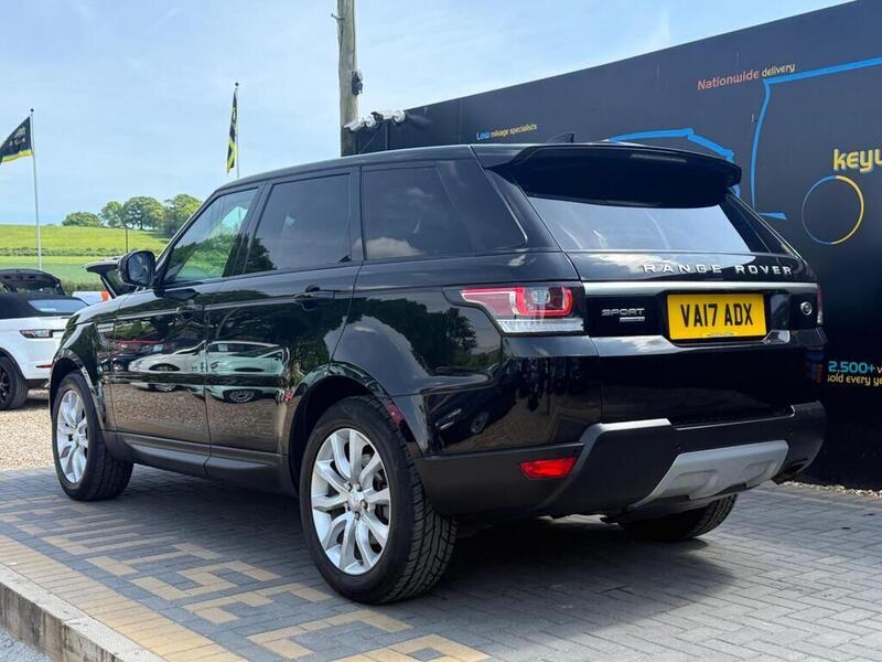 Land Rover Range Rover Sport view 3
