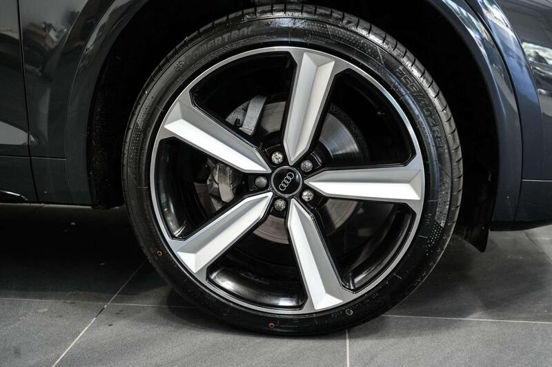Audi Audi Q5 view 7