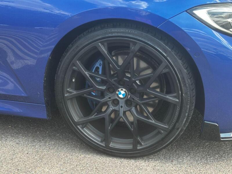 BMW 3 Series view 6