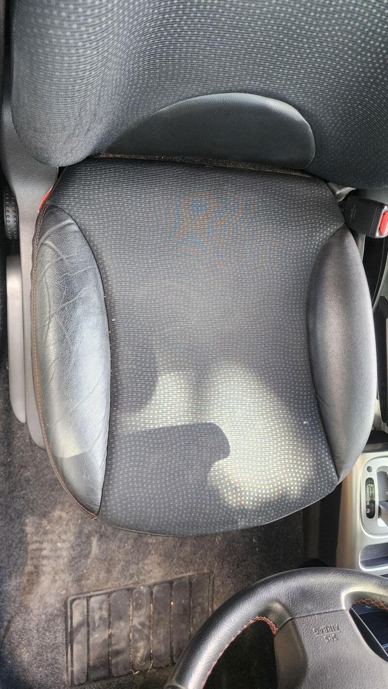 2010 Nissan Note — photo 33