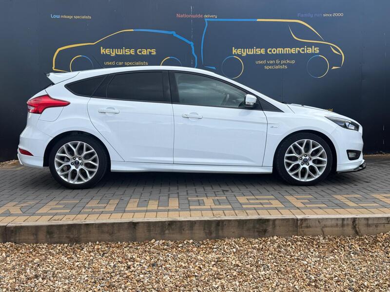 Ford Focus view 6