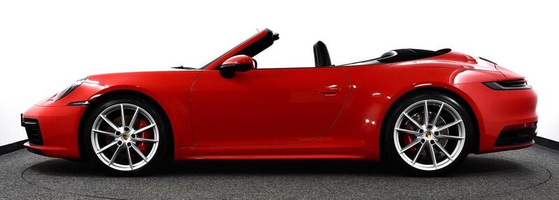 Porsche 911 view 4