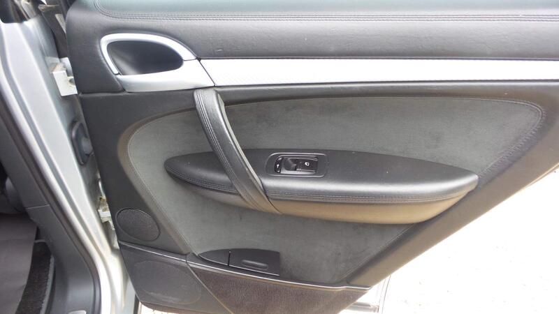 Porsche Cayenne view 31