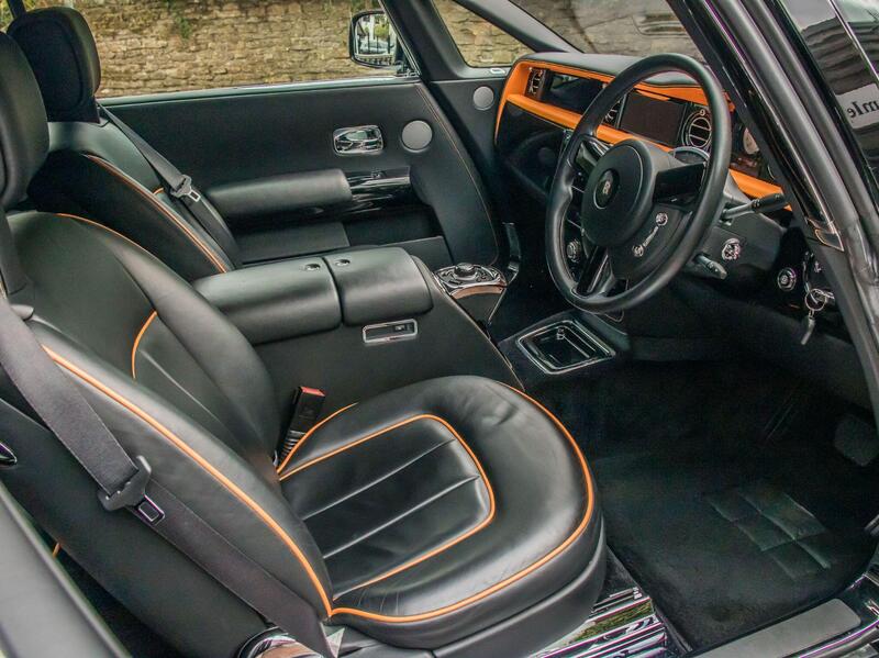 Rolls-Royce Phantom view 3